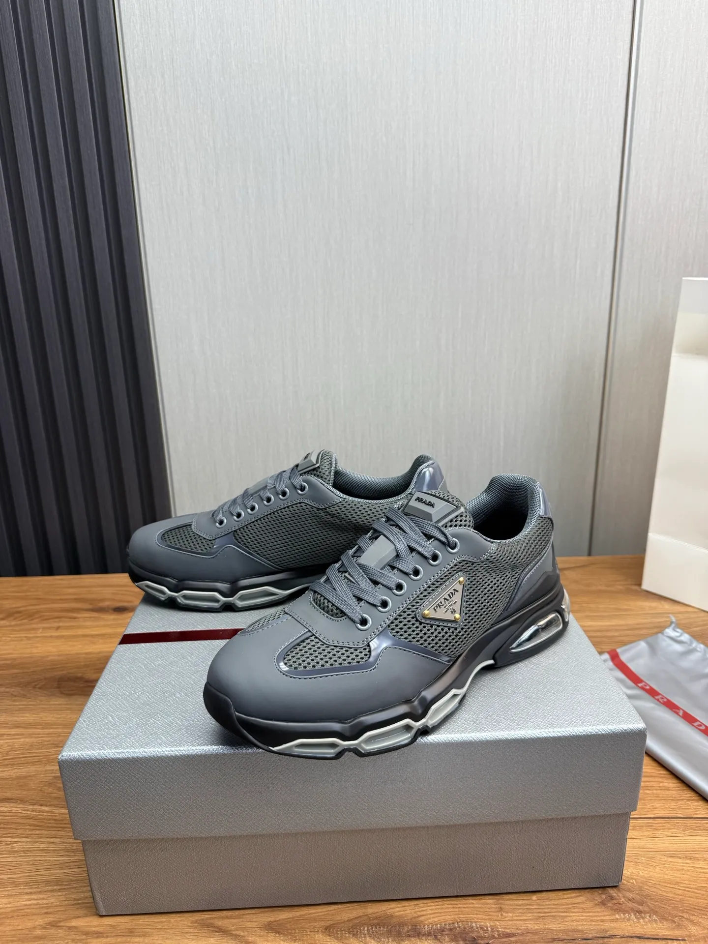 Men's shoes 💰660💰 [PRADA] Men's shoes are popular in the counter, high-quality shipments ✔️Official website synchronization, original imported cowhide with comfortable mesh + cowhide lining, 1⃣️:1⃣️reproduction, original factory air-cushioned original sole, 38-45